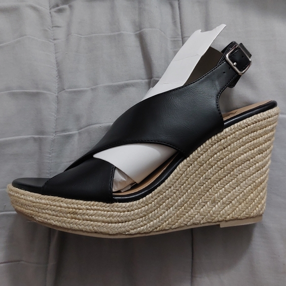 American Eagle Wedges - Picture 5 of 6